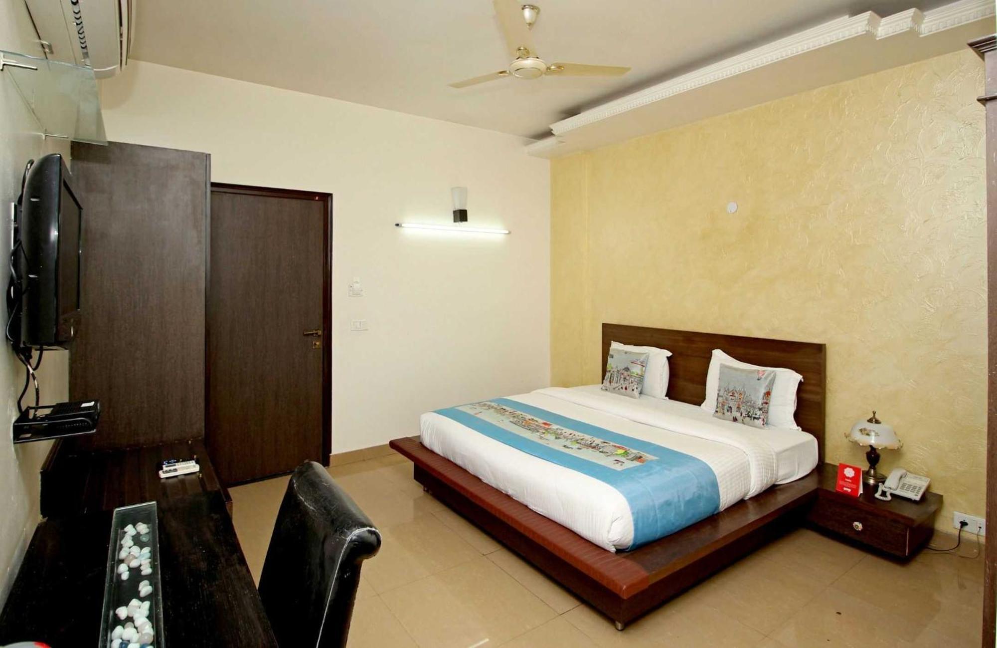 Super Collection O Sakshi Hotel Gurgaon Exterior foto
